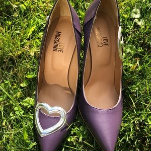 LOVE Moschino Purple Heart Applique Stiletto Pump